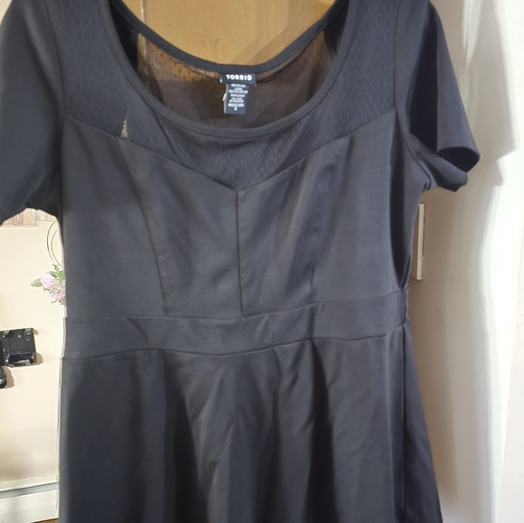 Top - Picture 2 of 3